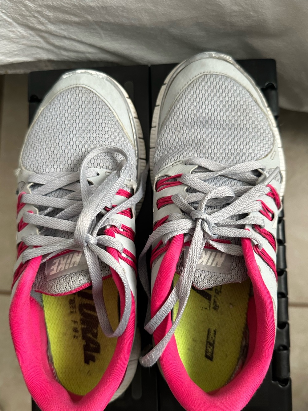 Nike Women’s Light Gray & Hot Pink Training Sneakers